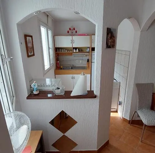 Oaza * Rogoznica (Sibenik-Knin)